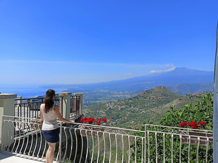 דירות קסטלמולה Stanza Mylai Etna View מראה חיצוני תמונה